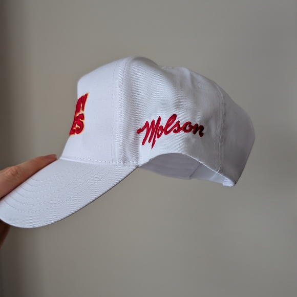 New Men's Calgary Flames White Cap - Picture 3 of 6